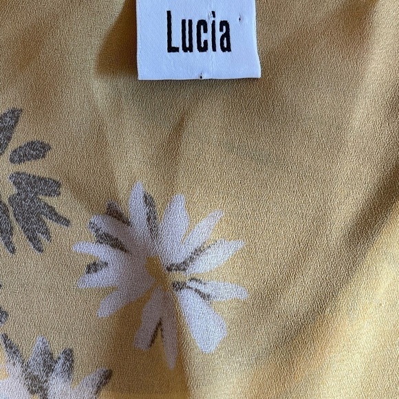 Vintage LUCIA maxi skirt and SS top set sz 10 yellow fabric with white flowers - Picture 6 of 13